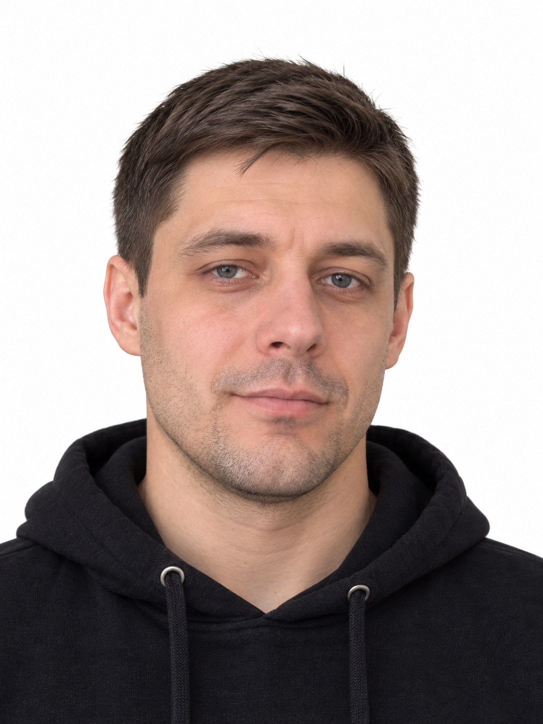 После — голова ровно, анфас, фон белый